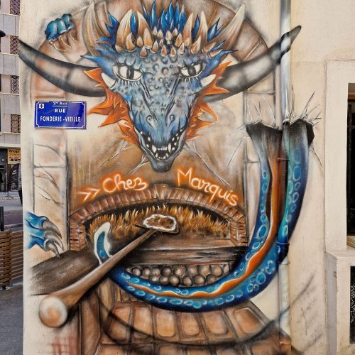 Le dragon du four, fresque réalisée pour le restaurant Marquis, dans le quartier du panier à Marseille. Fresque réalisée au mois d’avril 2023, à l'aérosol. Street-Art et Graffiti.